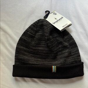 Smartwool Reversible Grey/Black Knit Hat with Cuffed Brim